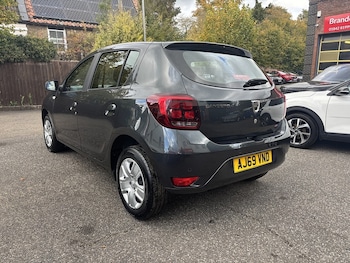 Used Dacia Sandero 2019 for sale - 76334054: Photo 4