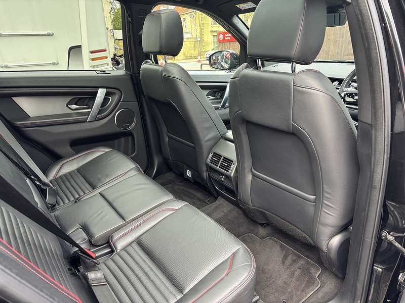 Used Land Rover Discovery Sport 2022 for sale - 76368308: Photo 11