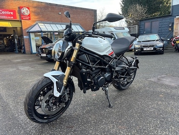 Used Benelli 752S 2015 for sale - bike-76946793: Photo