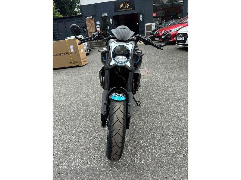 CFMOTO 700CL-X Sport