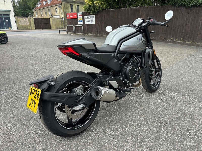 CFMOTO 700CL-X Sport