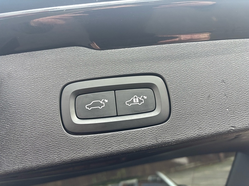 Used Volvo V60 2018 for sale - 76924060: Photo 13