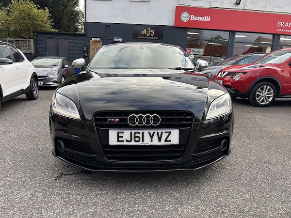Used Audi TT 2011 for sale - 76304471: Photo 2