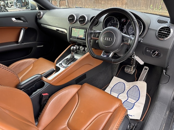 Used Audi TT 2011 for sale - 76304471: Photo 9