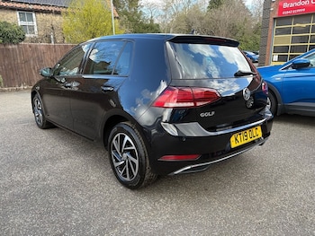 Used Volkswagen Golf 2019 for sale - 78025115: Photo