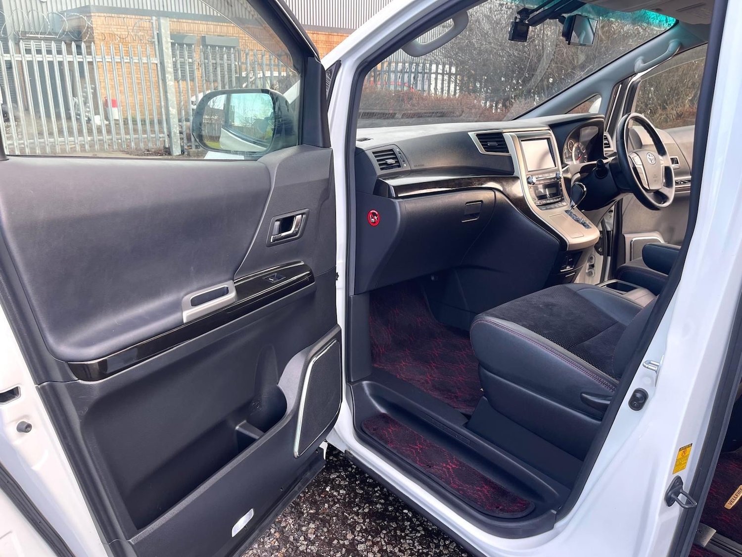 Used Toyota Vellfire 2013 for sale - 77052298: Photo 14