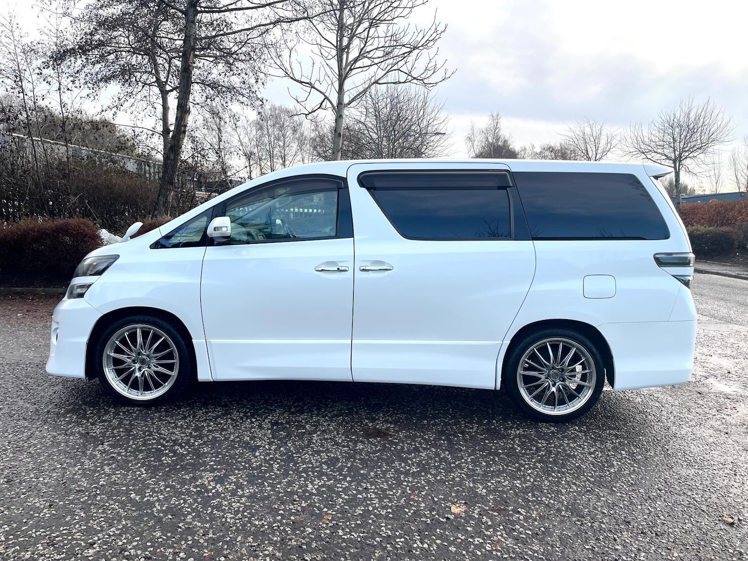 Used Toyota Vellfire 2013 for sale - 77052298: Photo 17