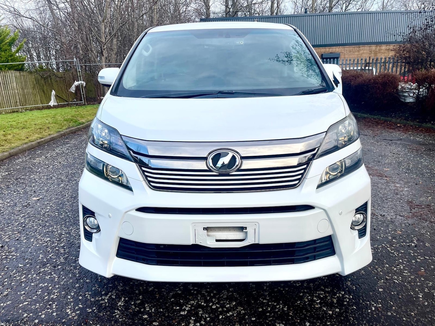 Used Toyota Vellfire 2013 for sale - 77052298: Photo 3