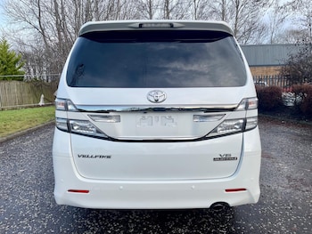 Used Toyota Vellfire 2013 for sale - 77052298: Photo