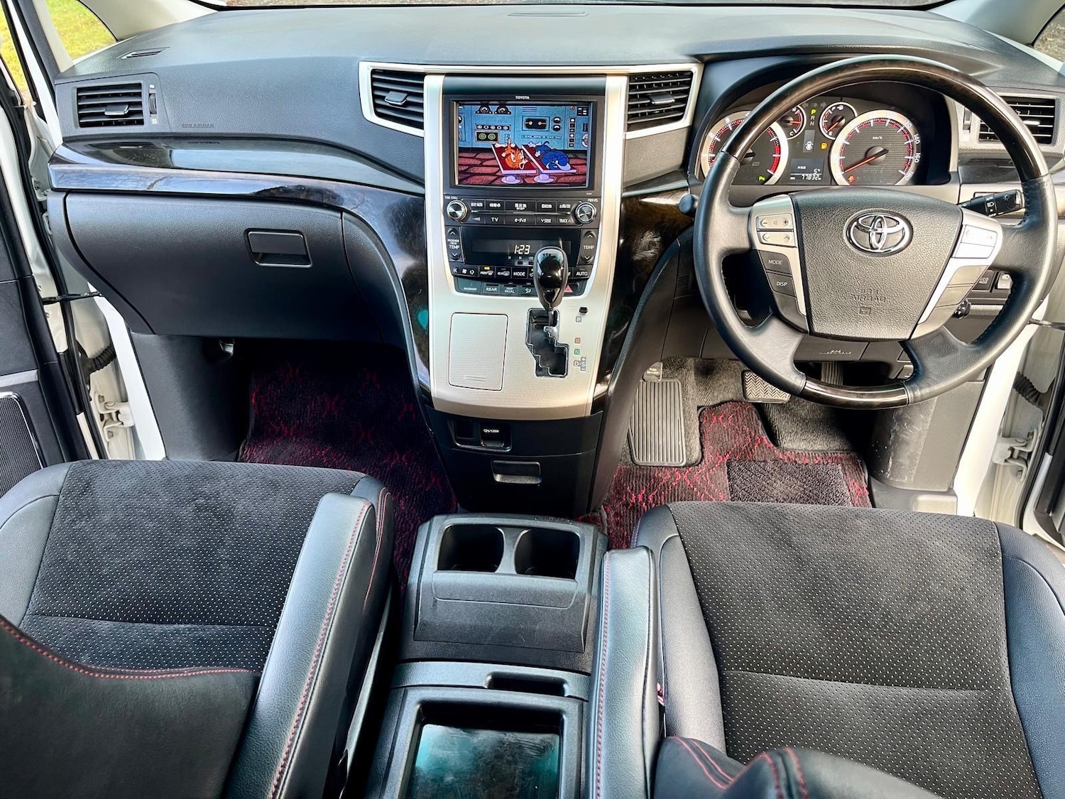 Used Toyota Vellfire 2013 for sale - 77052298: Photo 6