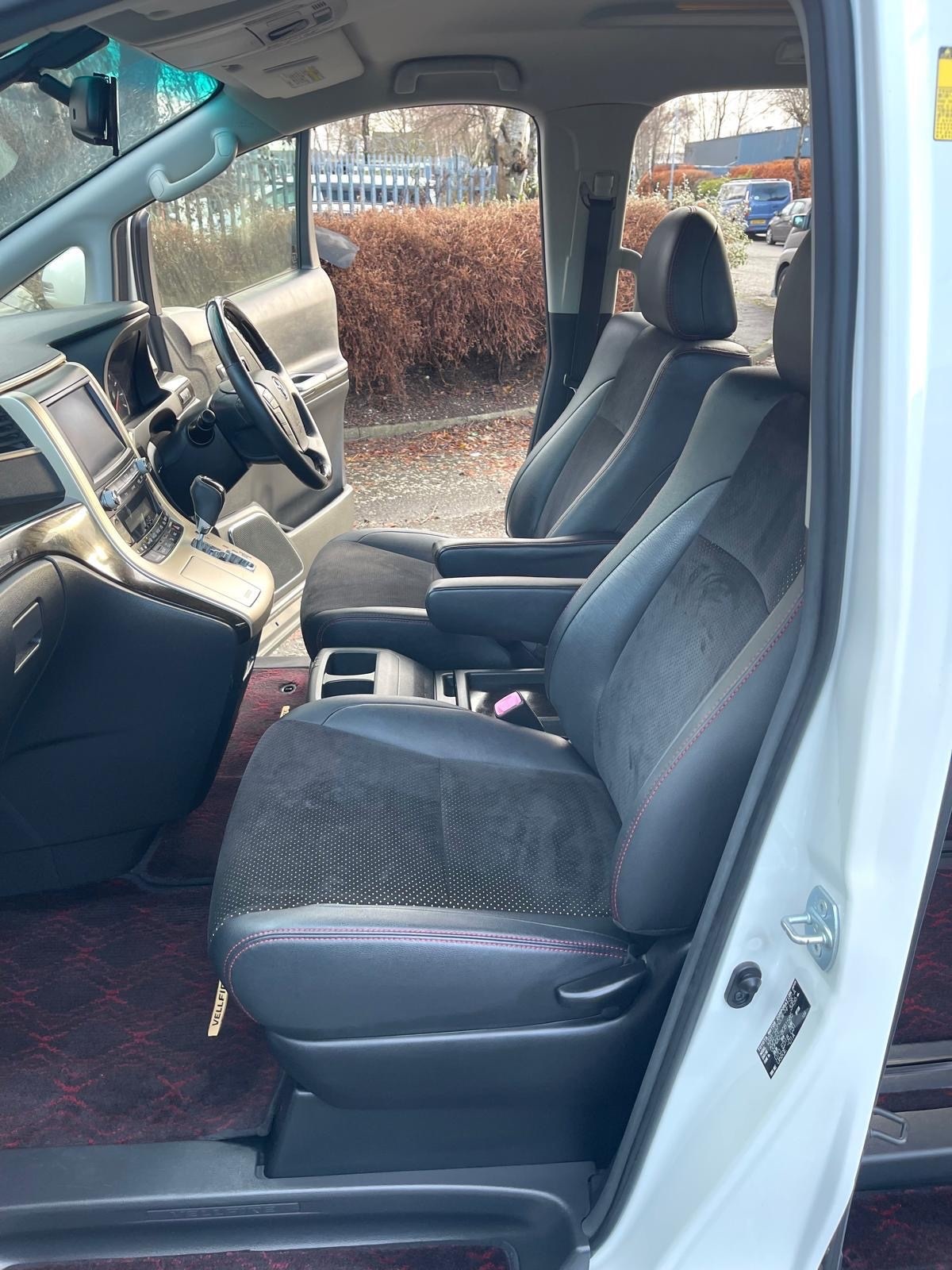 Used Toyota Vellfire 2013 for sale - 77052298: Photo 7