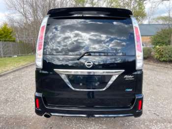 Used Nissan Serena 2011 for sale - 68597633: Photo