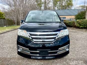 Used Nissan Serena 2011 for sale - 68597633: Photo