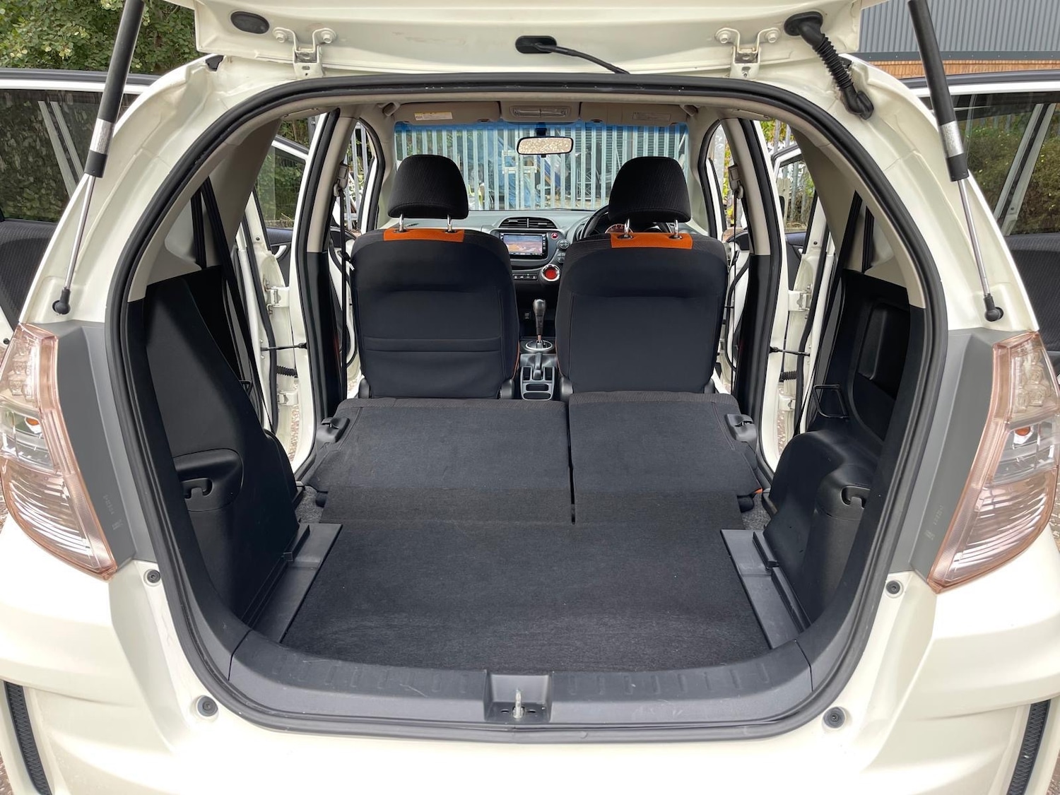 Used Honda Fit 2011 for sale - 76036819: Photo 11