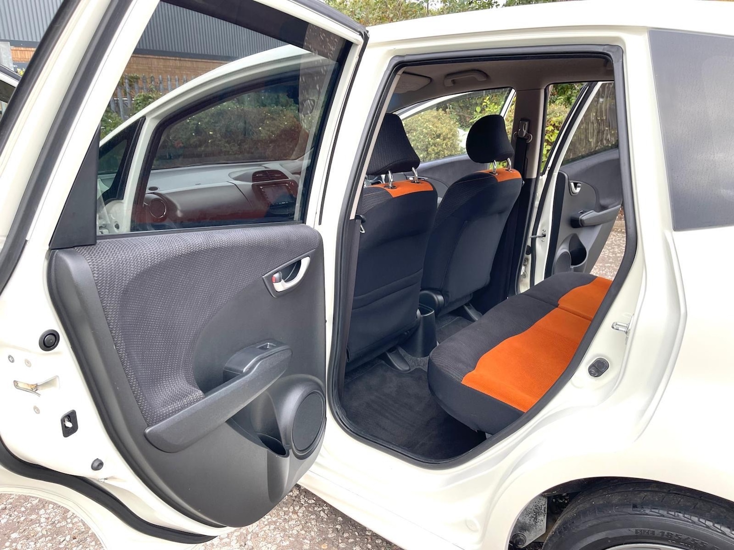 Used Honda Fit 2011 for sale - 76036819: Photo 15