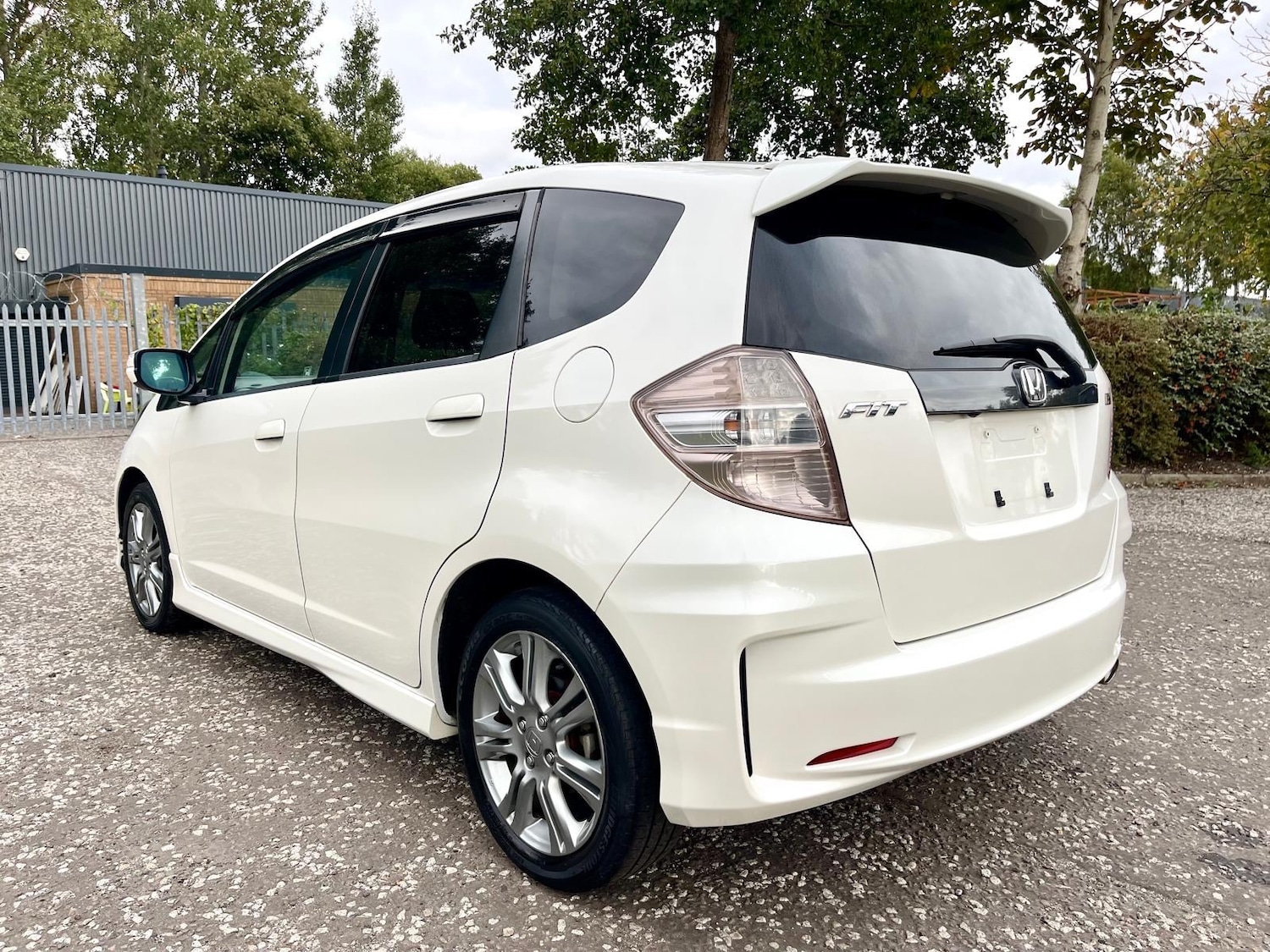 Used Honda Fit 2011 for sale - 76036819: Photo 5