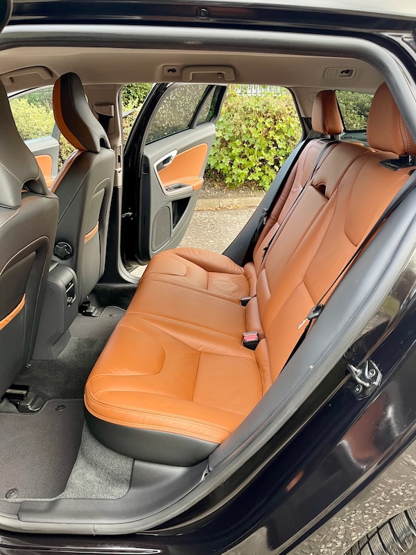 Used Volvo V60 2013 for sale - 72767563: Photo 13