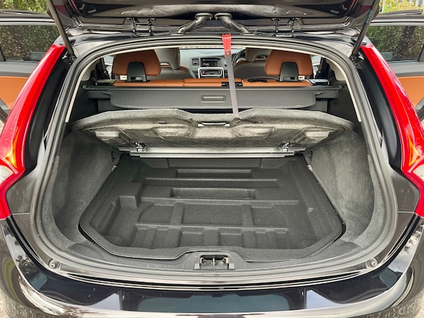 Used Volvo V60 2013 for sale - 72767563: Photo 17