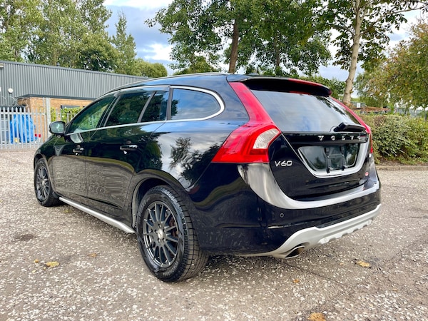 Used Volvo V60 2013 for sale - 72767563: Photo 5