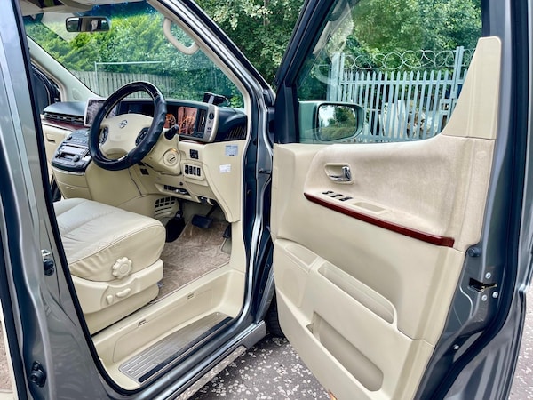 Used Nissan Elgrand 2006 for sale - 75723767: Photo 13