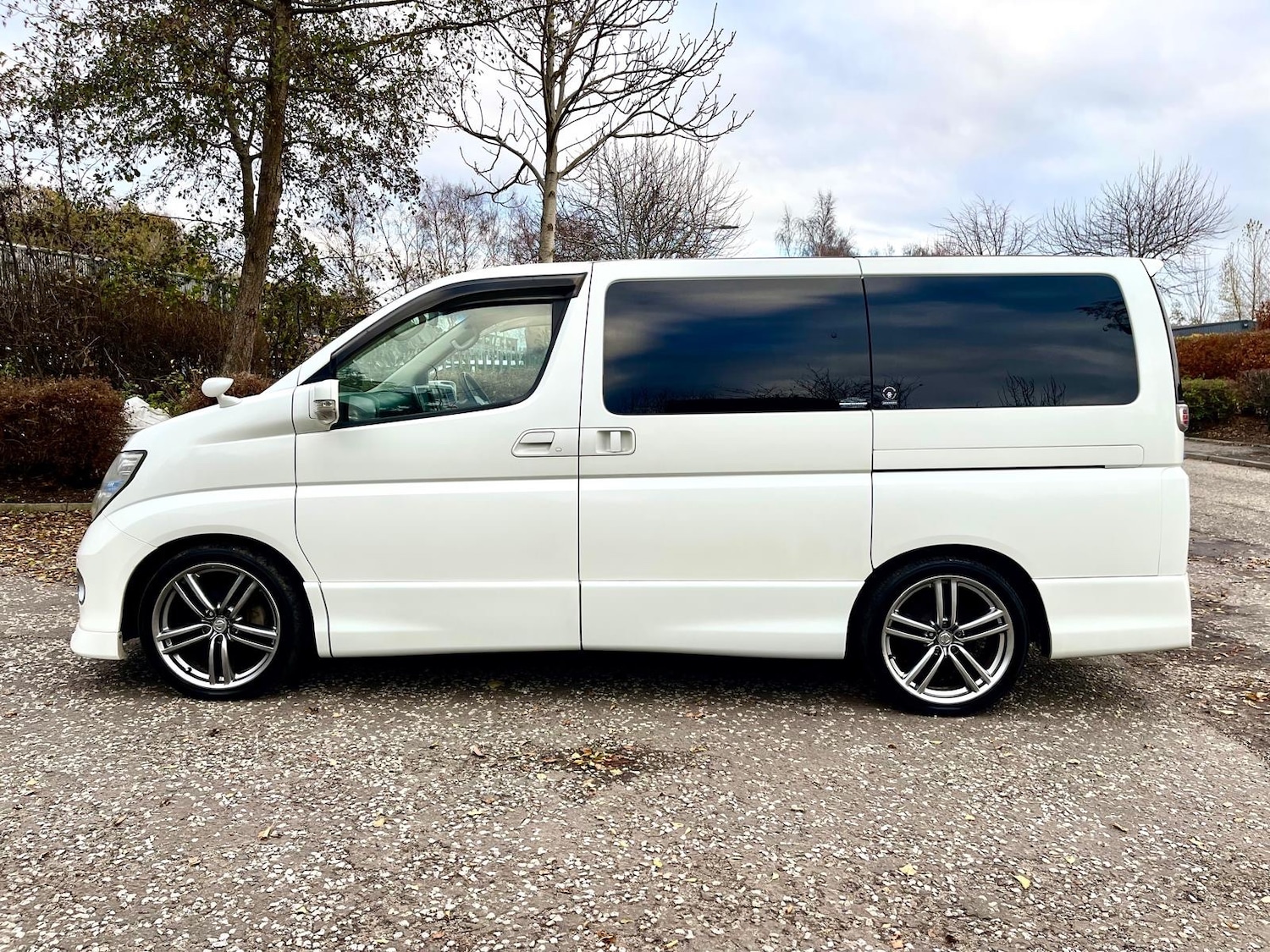 Used Nissan Elgrand 2009 for sale - 76591687: Photo 19
