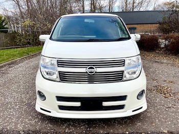 Used Nissan Elgrand 2009 for sale - 76591687: Photo