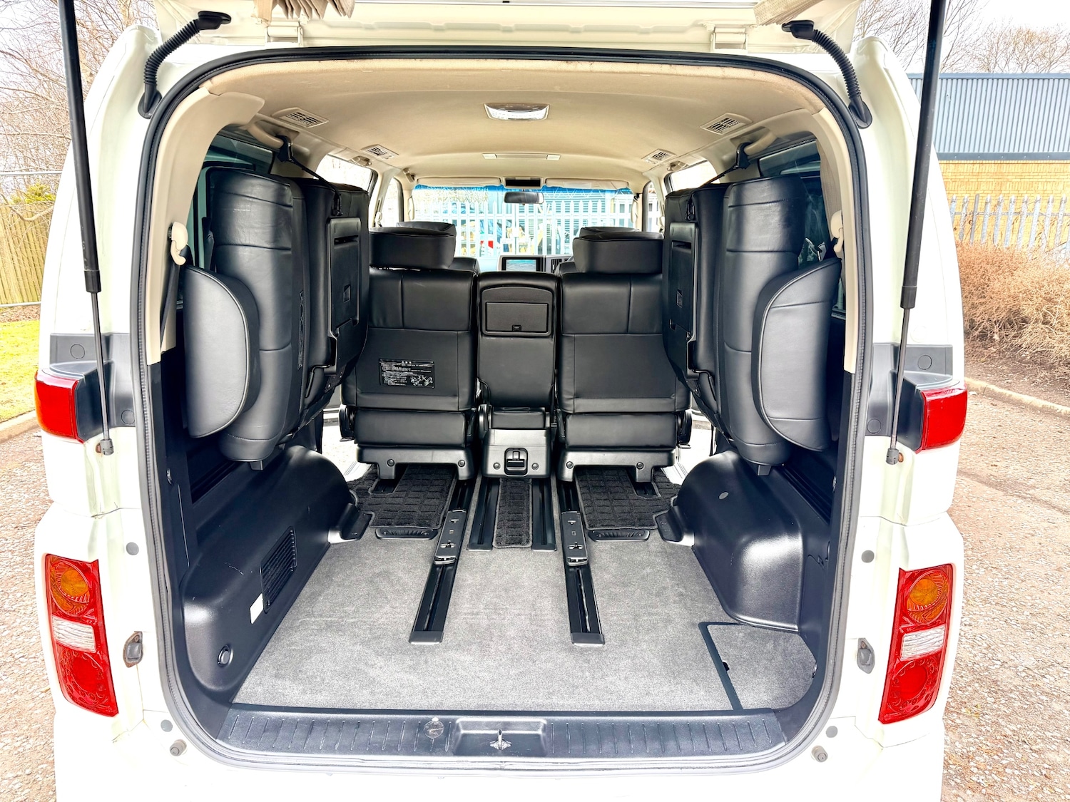 Used Nissan Elgrand 2007 for sale - 77573100: Photo 15