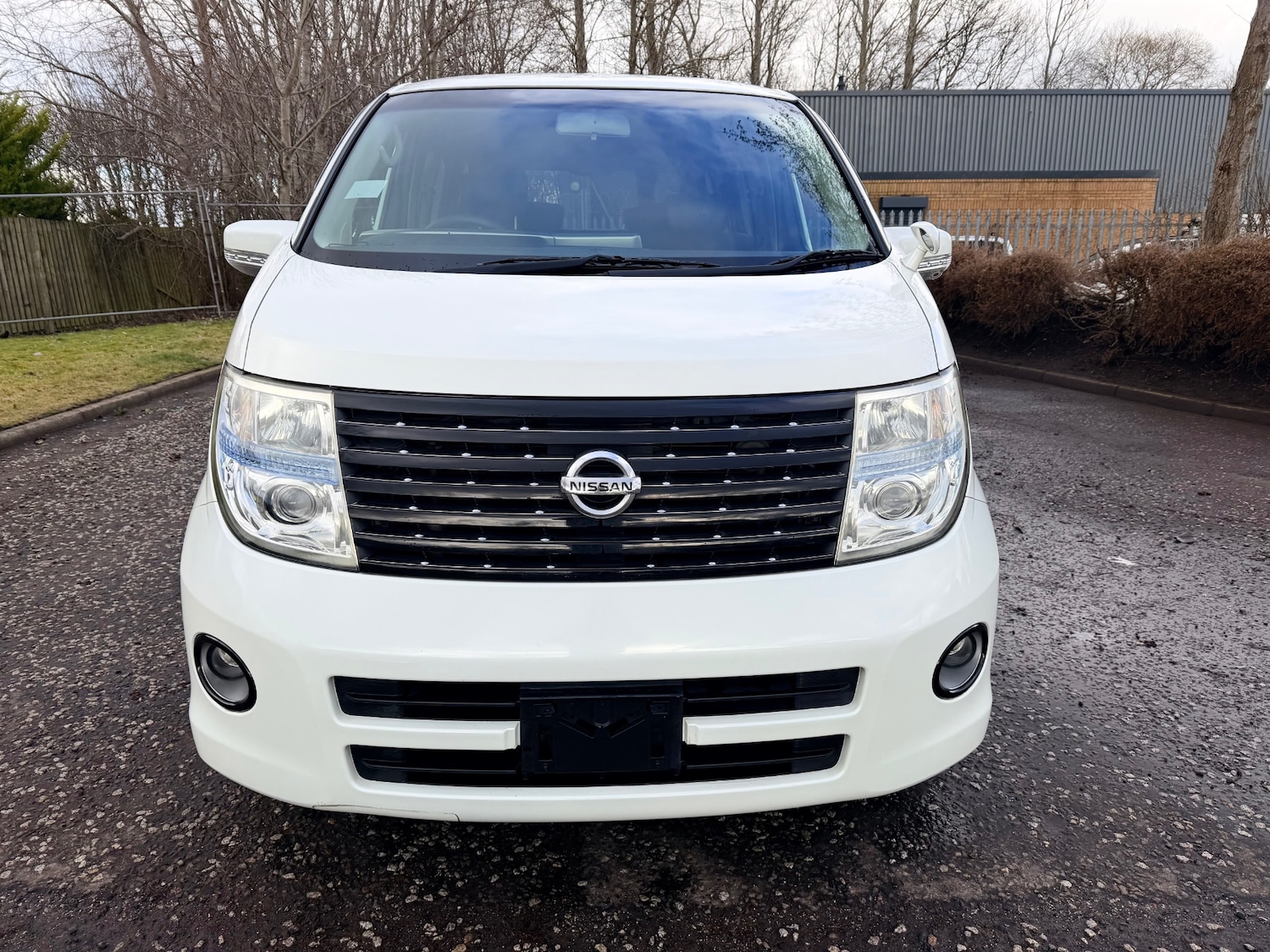 Used Nissan Elgrand 2007 for sale - 77573100: Photo 2