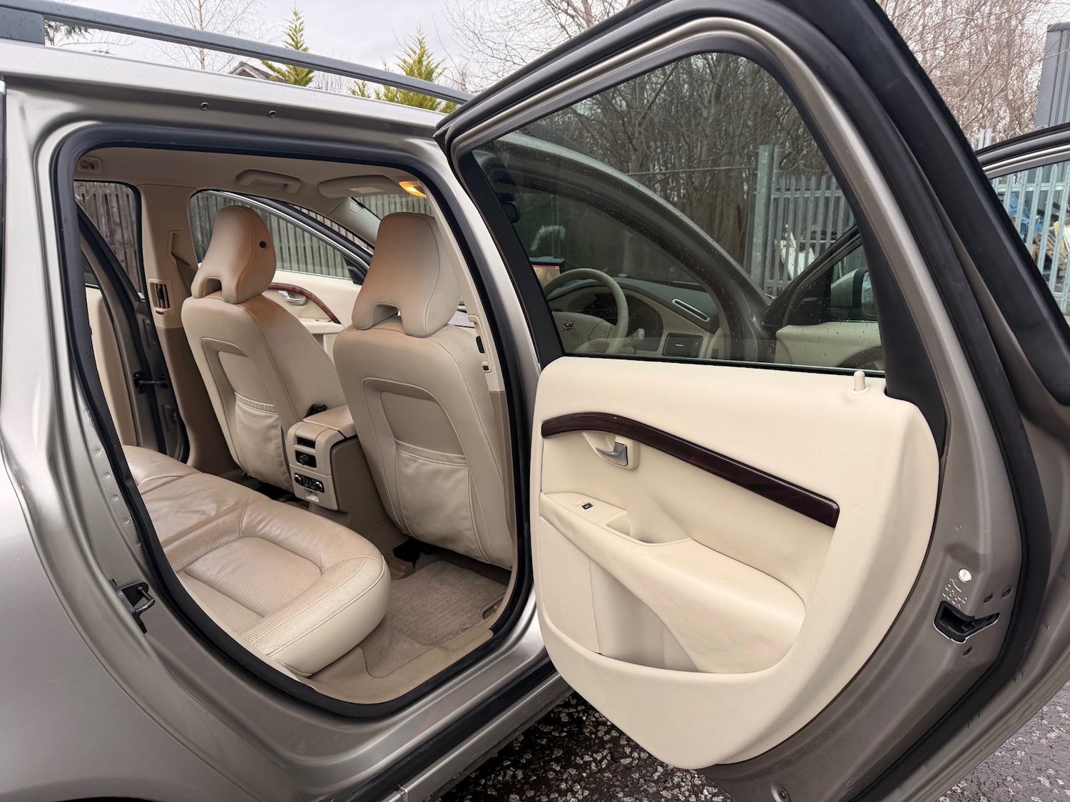 Used Volvo V70 2008 for sale - 77173566: Photo 14