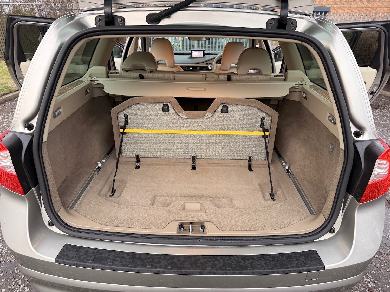 Used Volvo V70 2008 for sale - 77173566: Photo 17