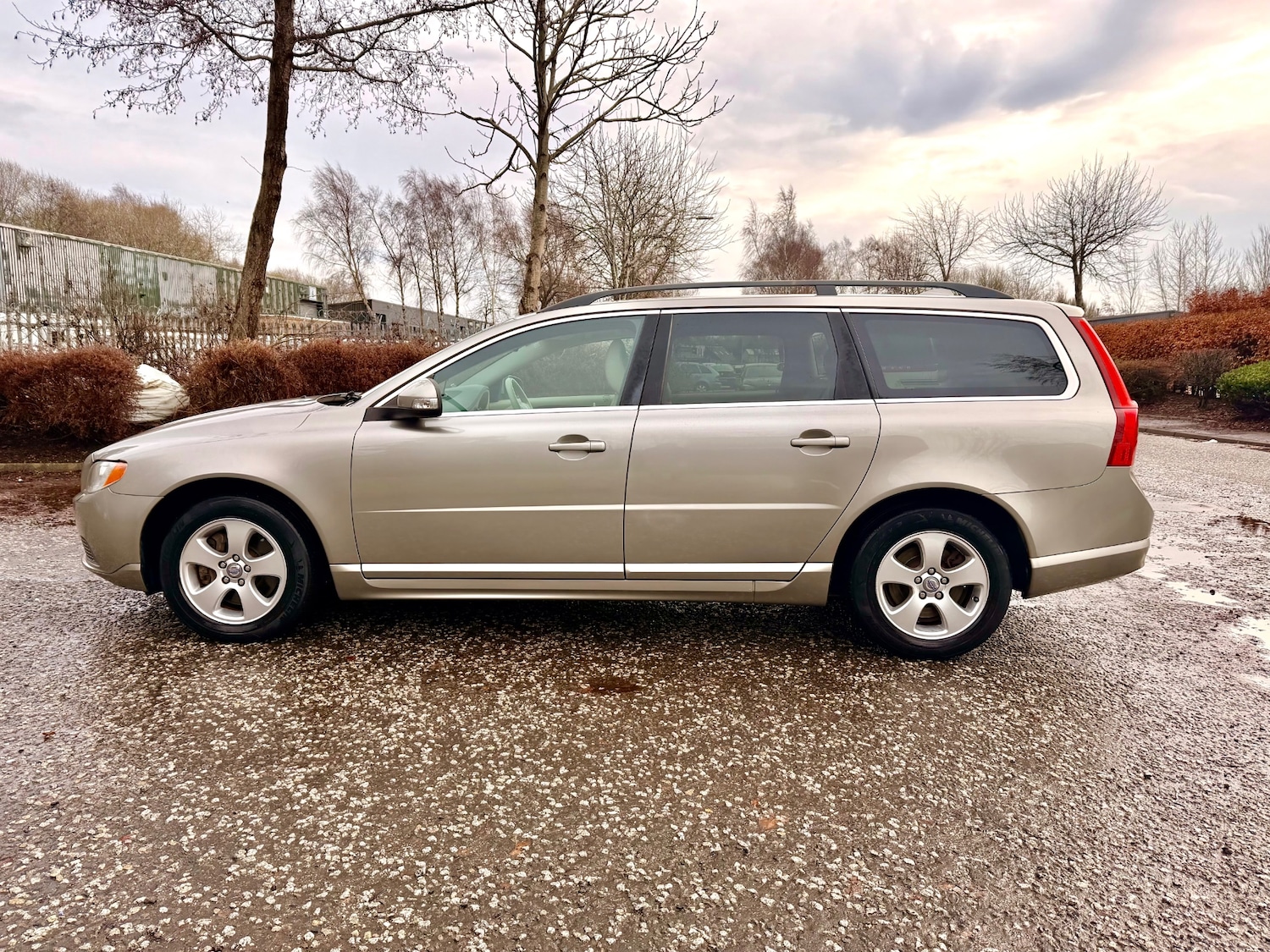 Used Volvo V70 2008 for sale - 77173566: Photo 8