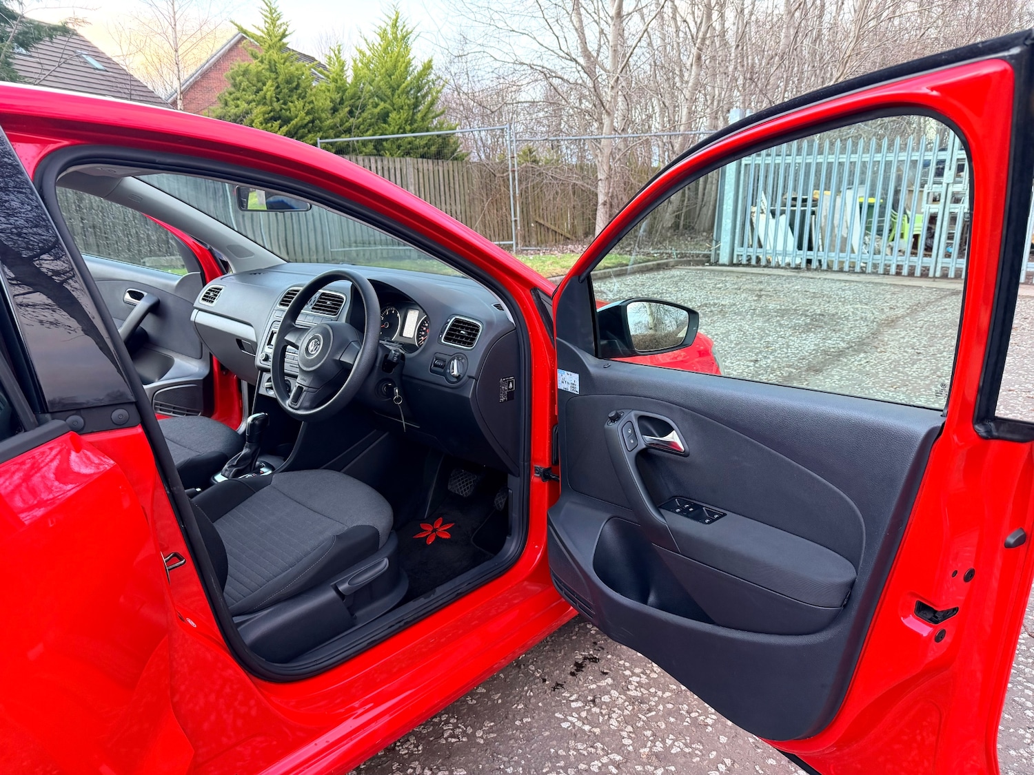 Used Volkswagen Polo 2011 for sale - 77721614: Photo 14
