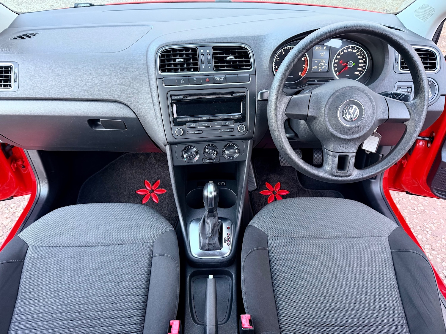 Used Volkswagen Polo 2011 for sale - 77721614: Photo 6