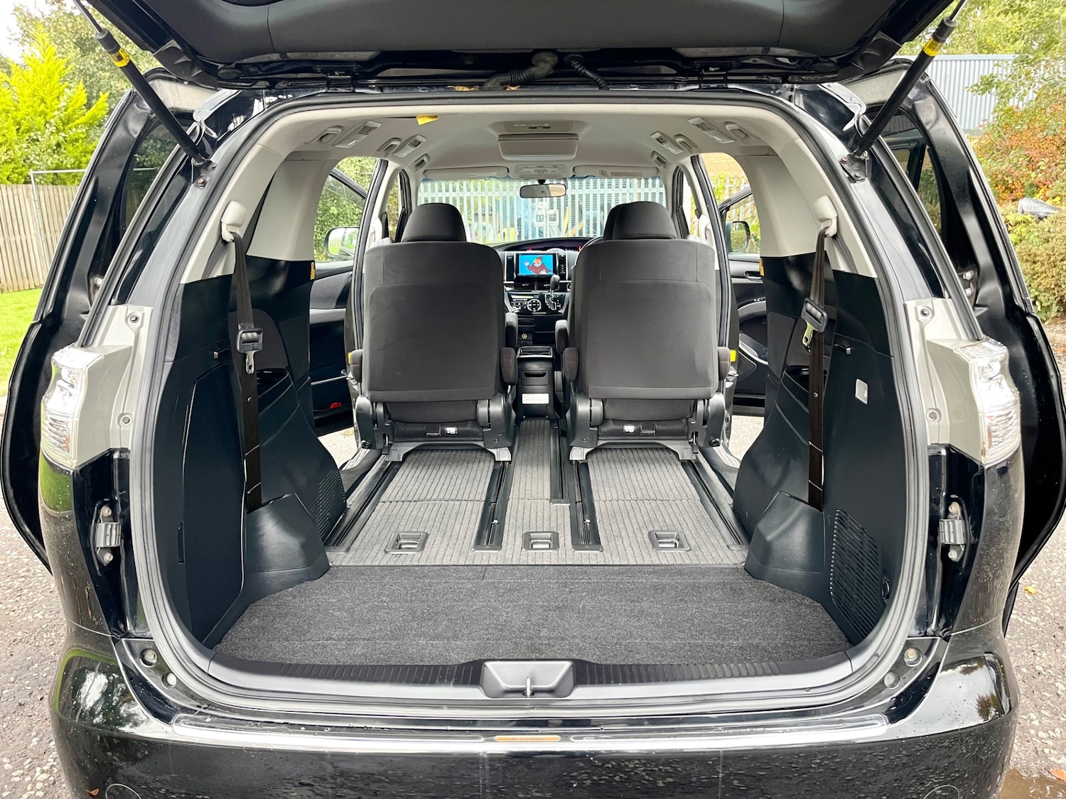 Used Toyota Estima 2012 for sale - 76120528: Photo 10