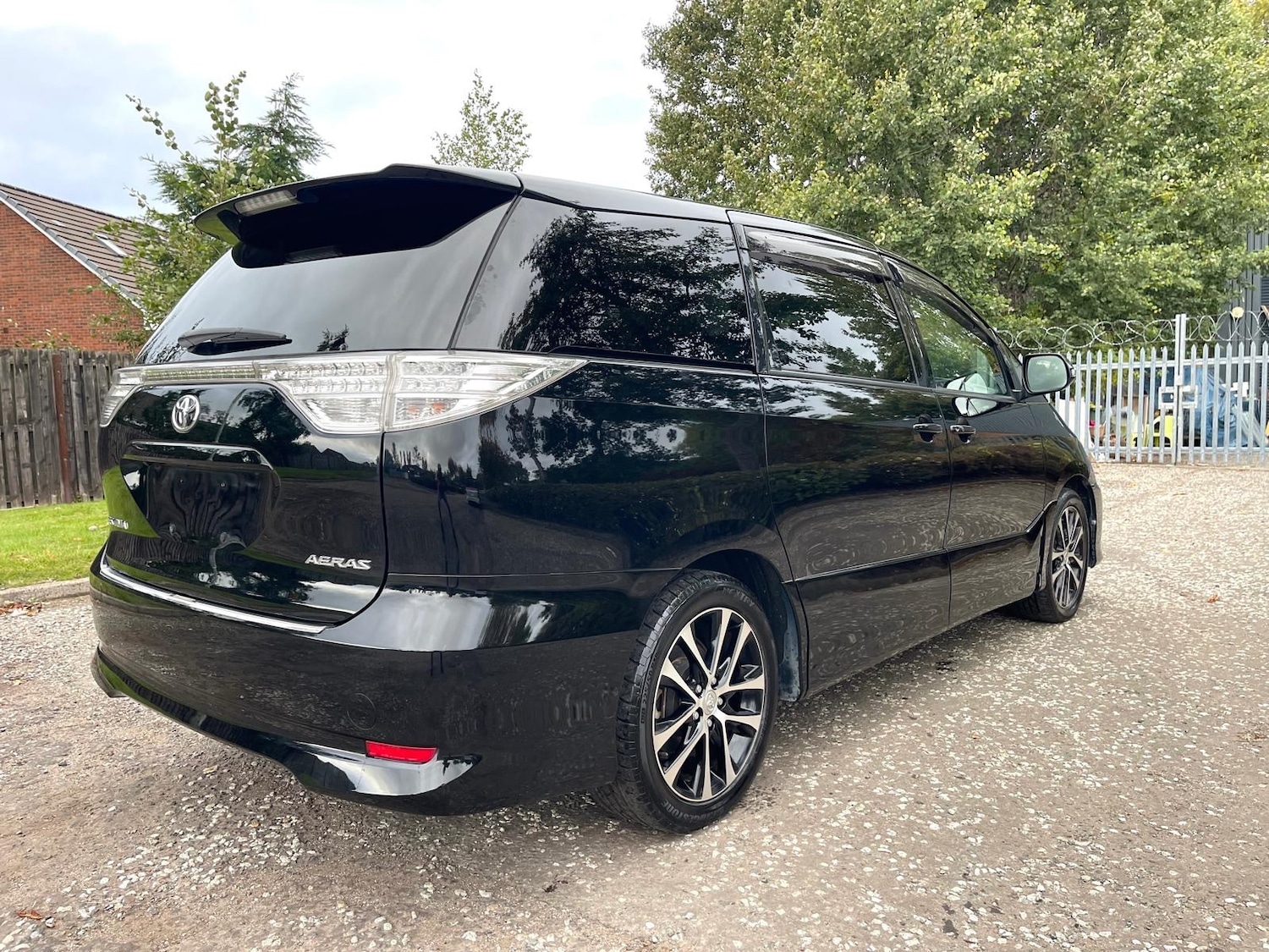 Used Toyota Estima 2012 for sale - 76120528: Photo 21