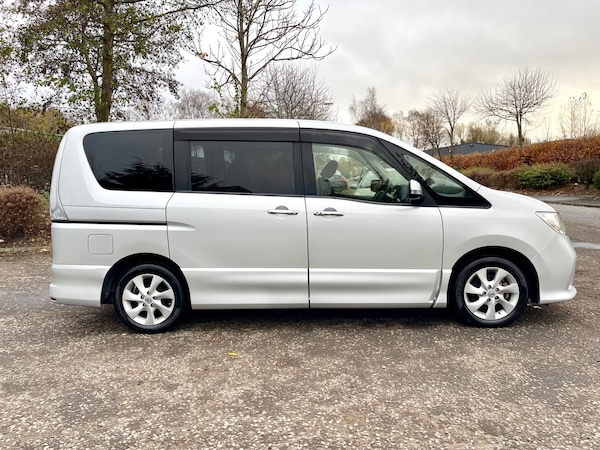 Used Nissan Serena 2012 for sale - 72912705: Photo 7