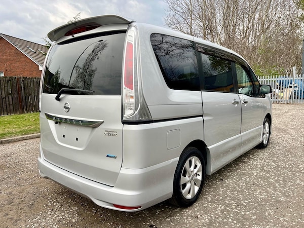 Used Nissan Serena 2011 for sale - 66028912: Photo 20