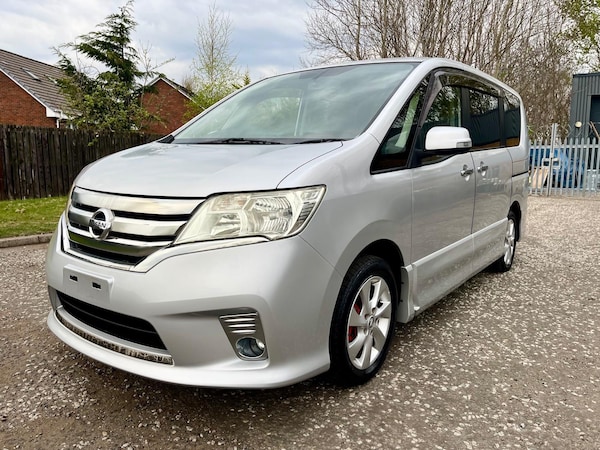 Used Nissan Serena 2011 for sale - 66028912: Photo 21