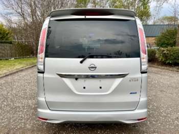 Used Nissan Serena 2011 for sale - 66028912: Photo