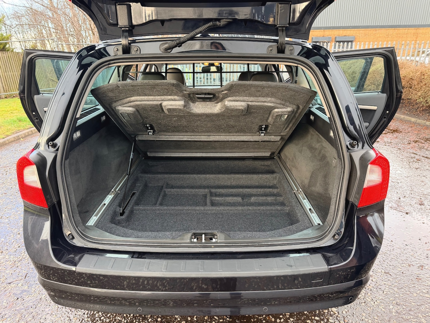 Used Volvo V70 2011 for sale - 77881503: Photo 18