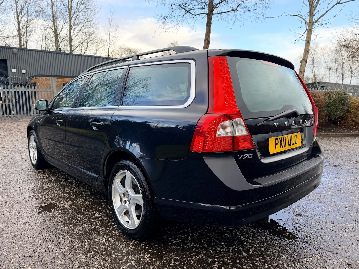 Used Volvo V70 2011 for sale - 77881503: Photo 4