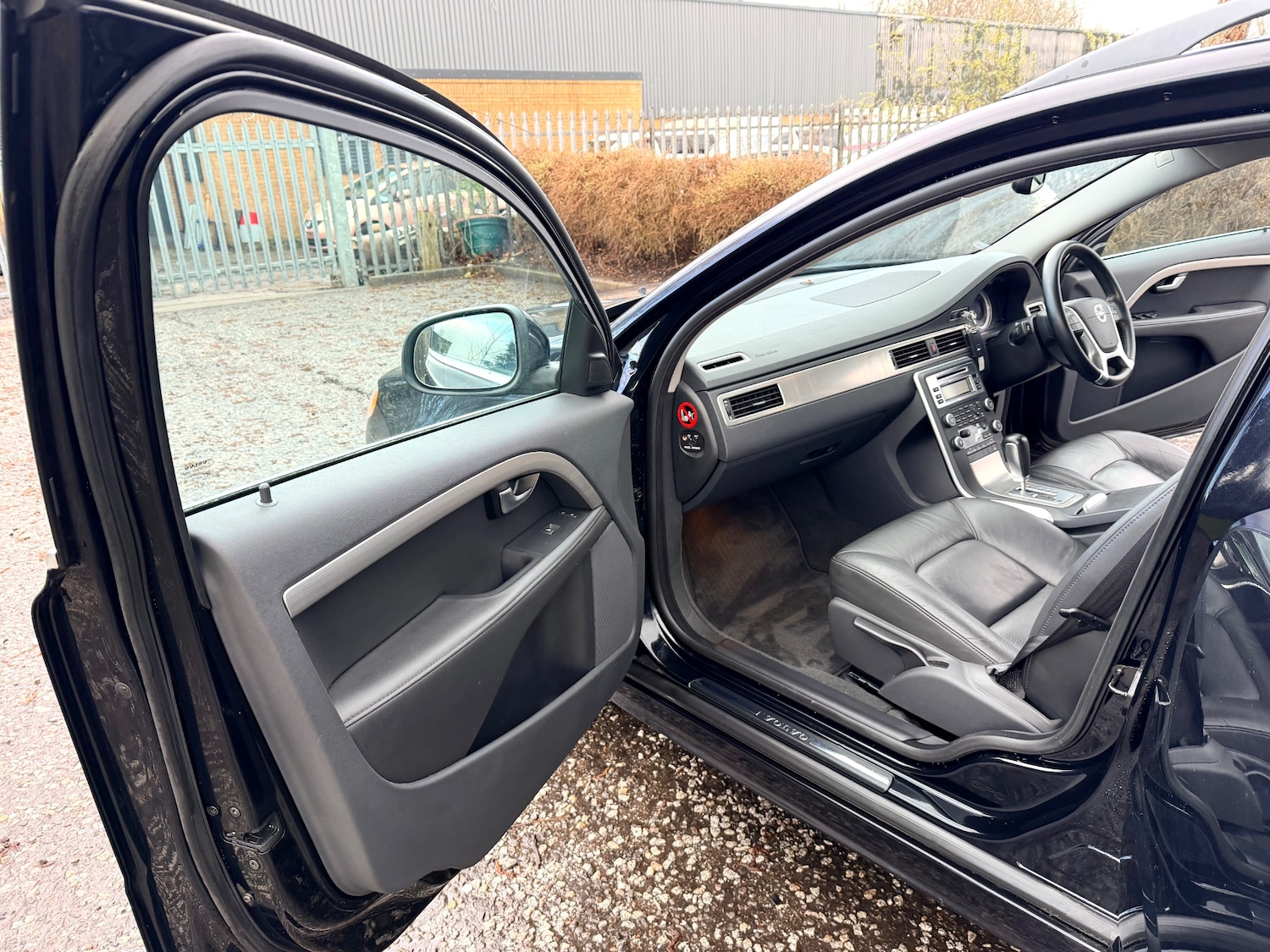 Used Volvo V70 2011 for sale - 77881503: Photo 8