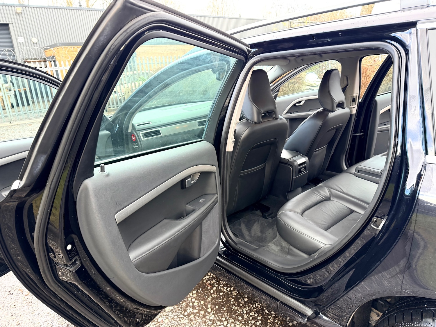 Used Volvo V70 2011 for sale - 77881503: Photo 9