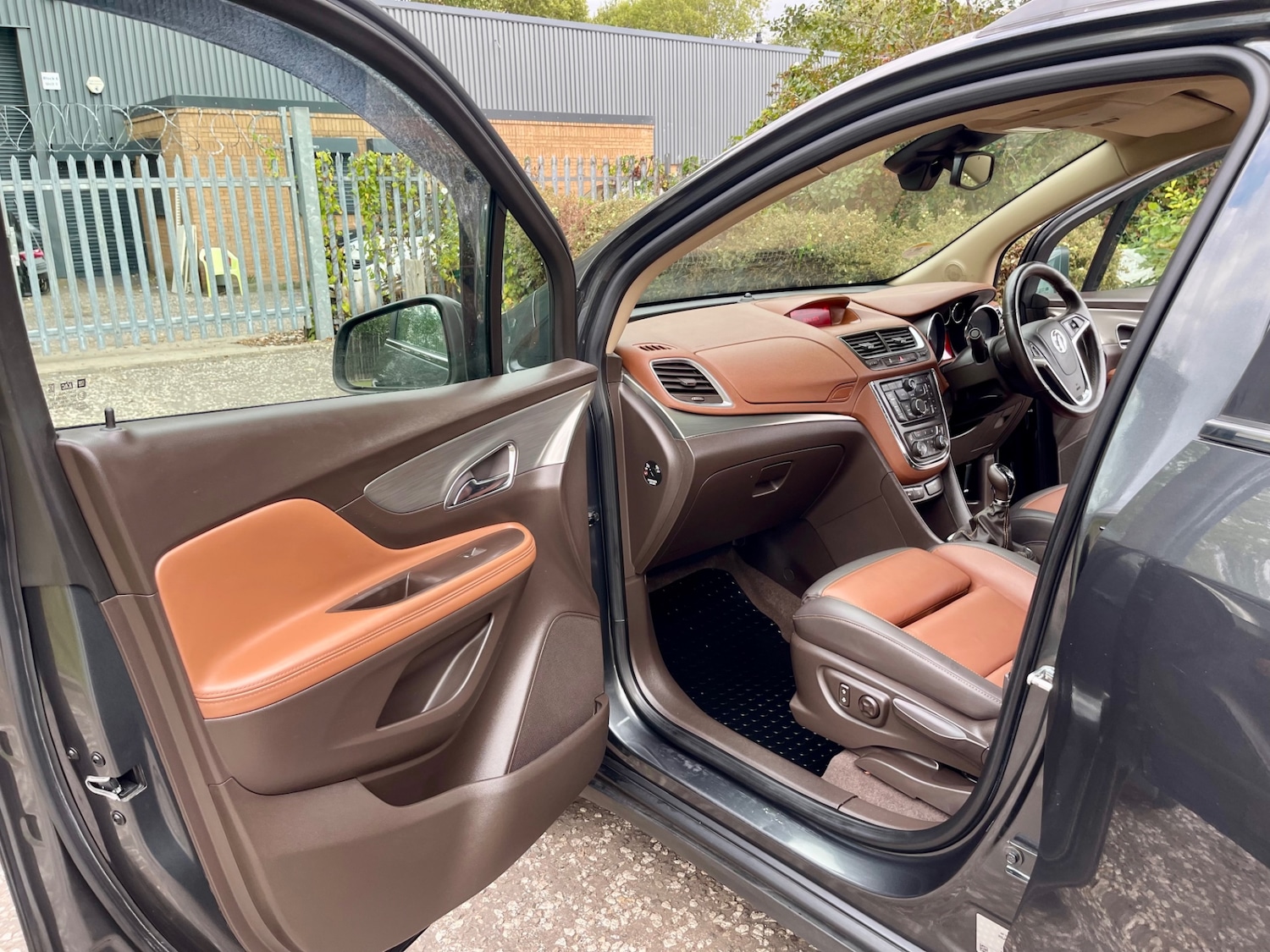 Used Vauxhall Mokka 2015 for sale - 76082890: Photo 9