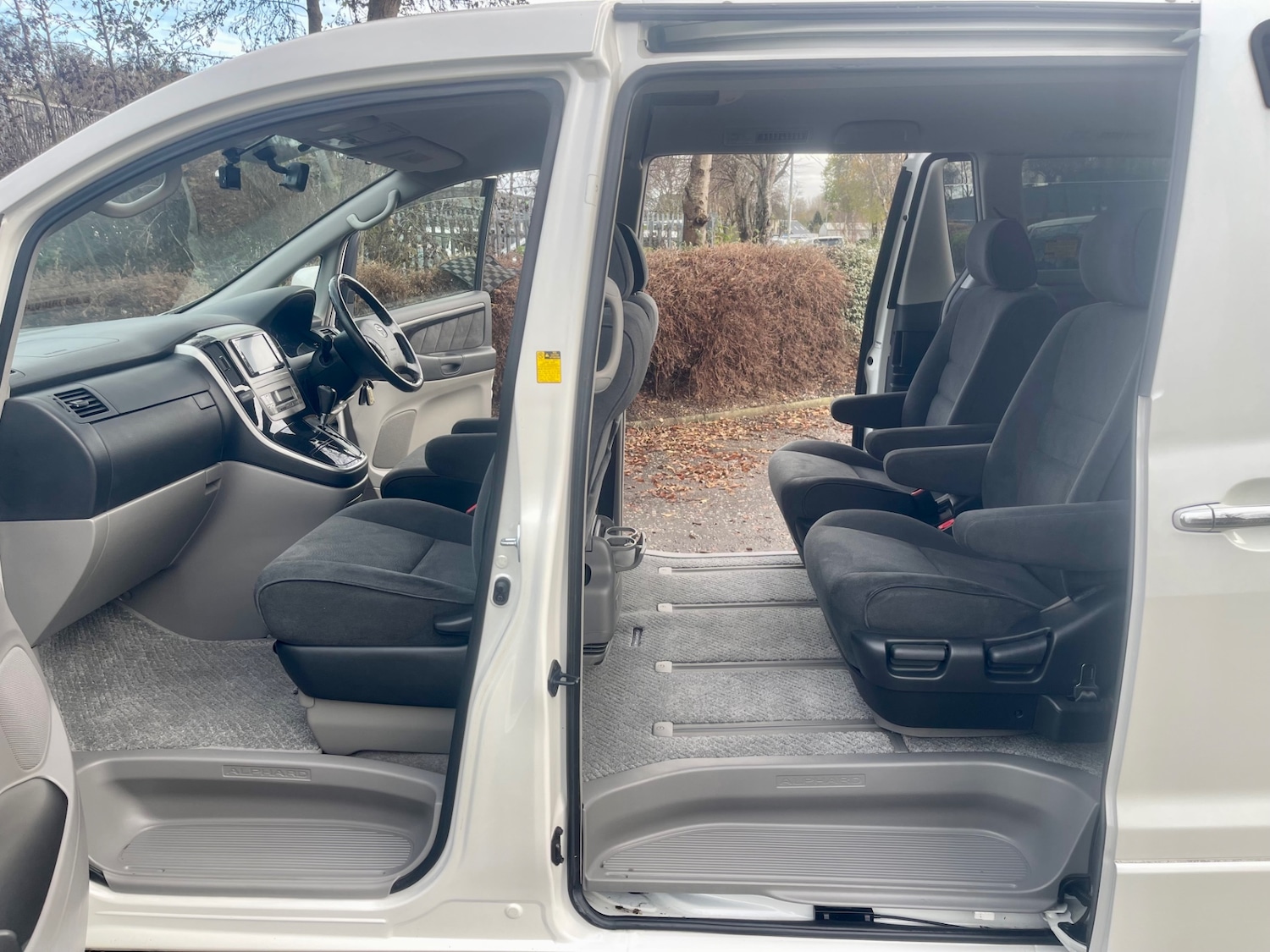 Used Toyota Alphard 2007 for sale - 76670946: Photo 22