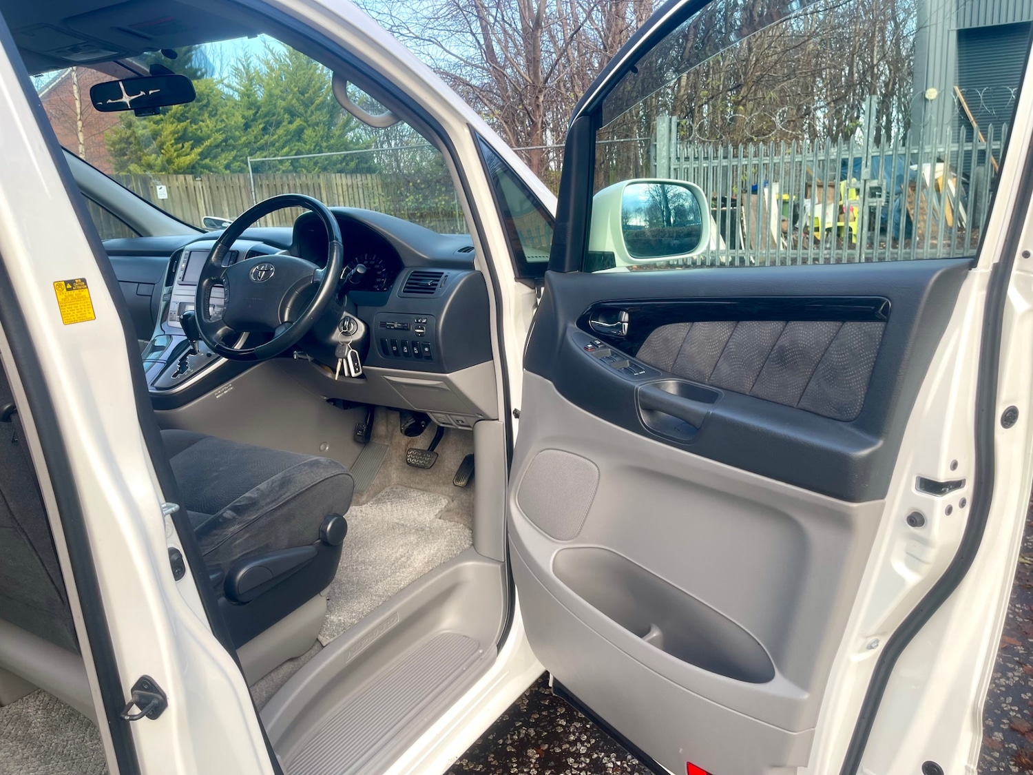 Used Toyota Alphard 2007 for sale - 76670946: Photo 7