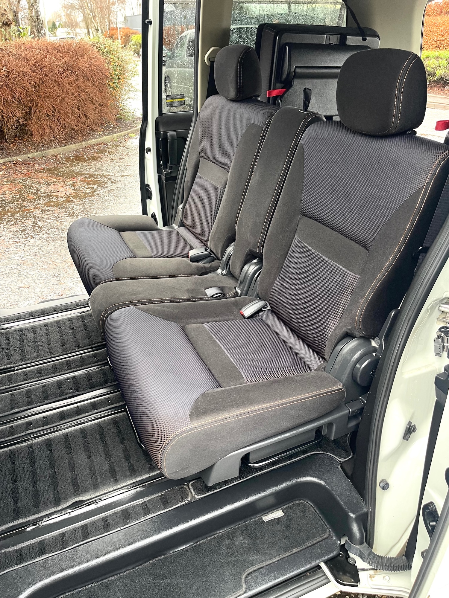 Used Nissan Serena 2010 for sale - 76969445: Photo 19