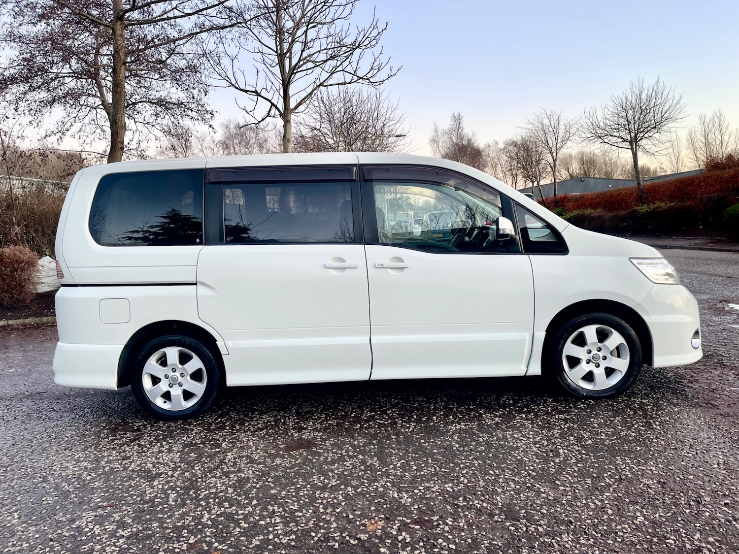 Used Nissan Serena 2010 for sale - 76969445: Photo 25