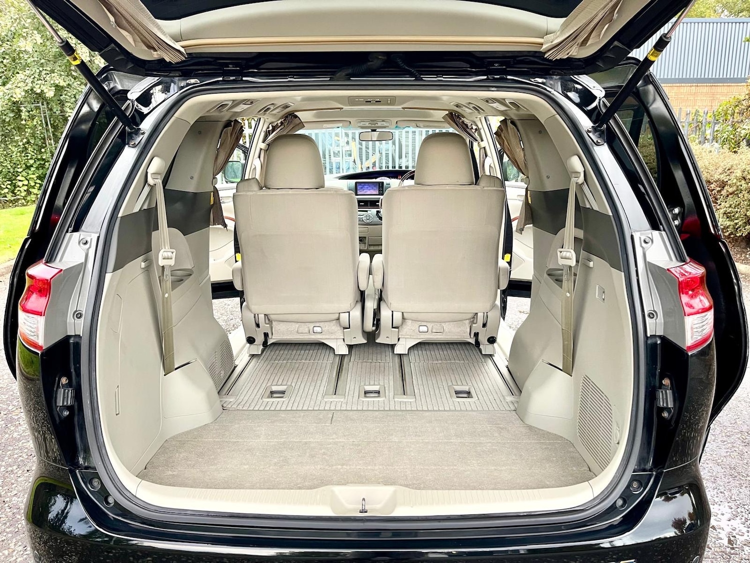 Used Toyota Estima 2012 for sale - 76149880: Photo 18
