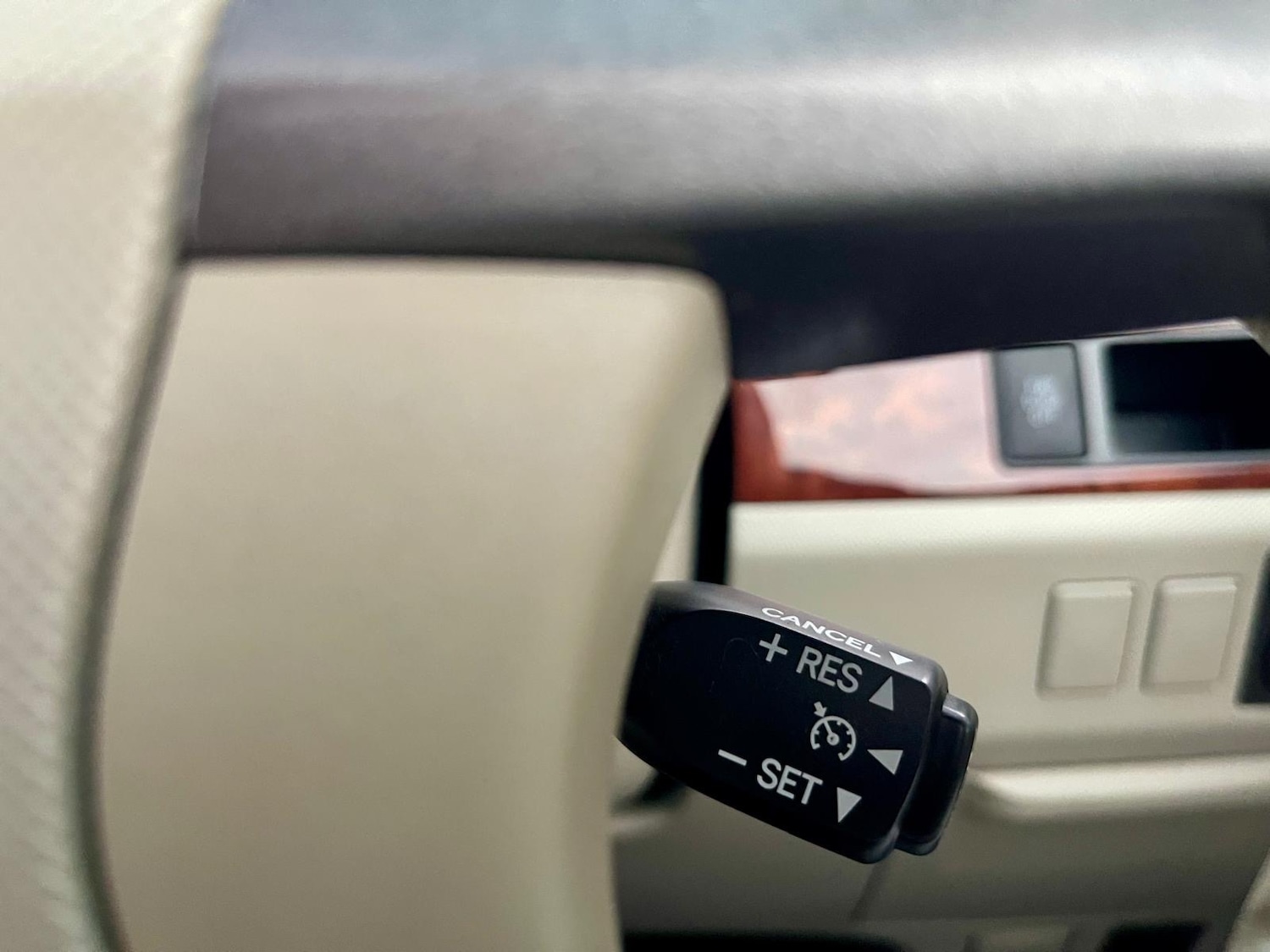Used Toyota Estima 2012 for sale - 76149880: Photo 26